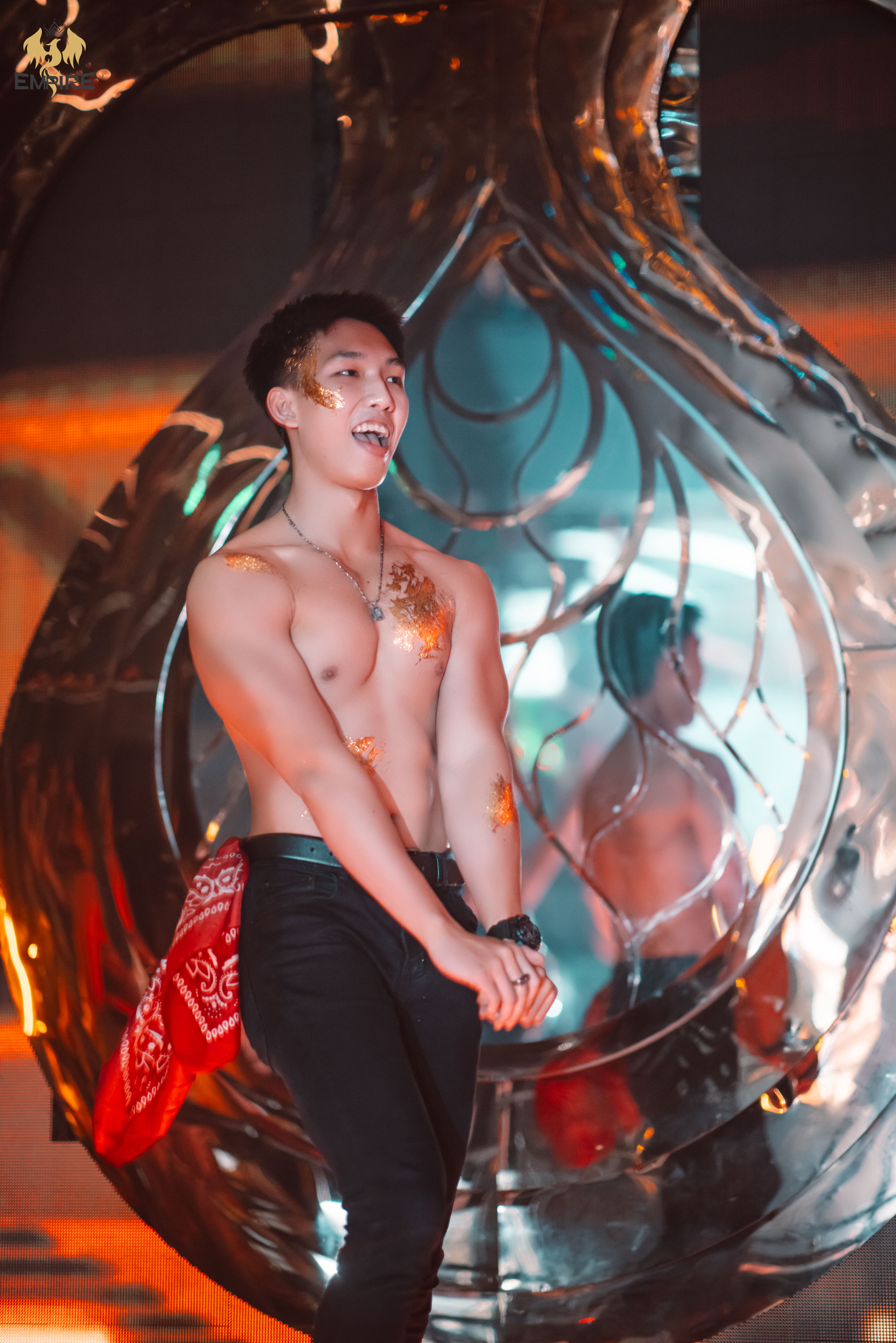 EMPIRE CLUB - QUÁN BAR QUẬN 1